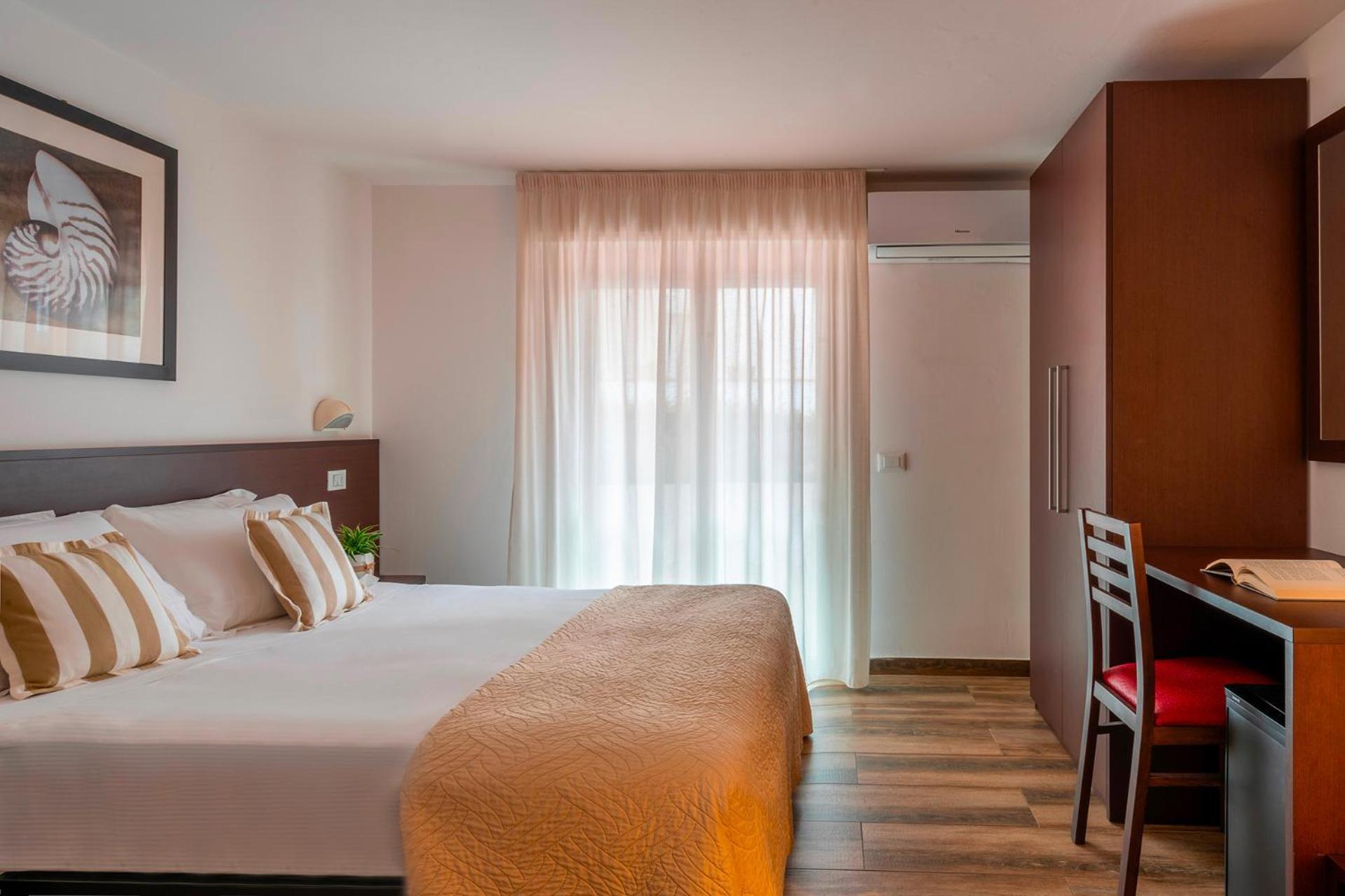 Hotel Carmen Ричоне Екстериор снимка