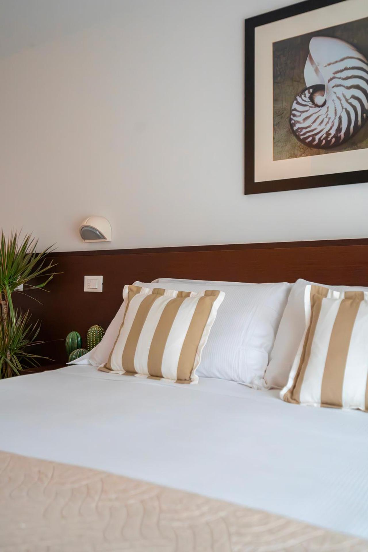 Hotel Carmen Ричоне Екстериор снимка