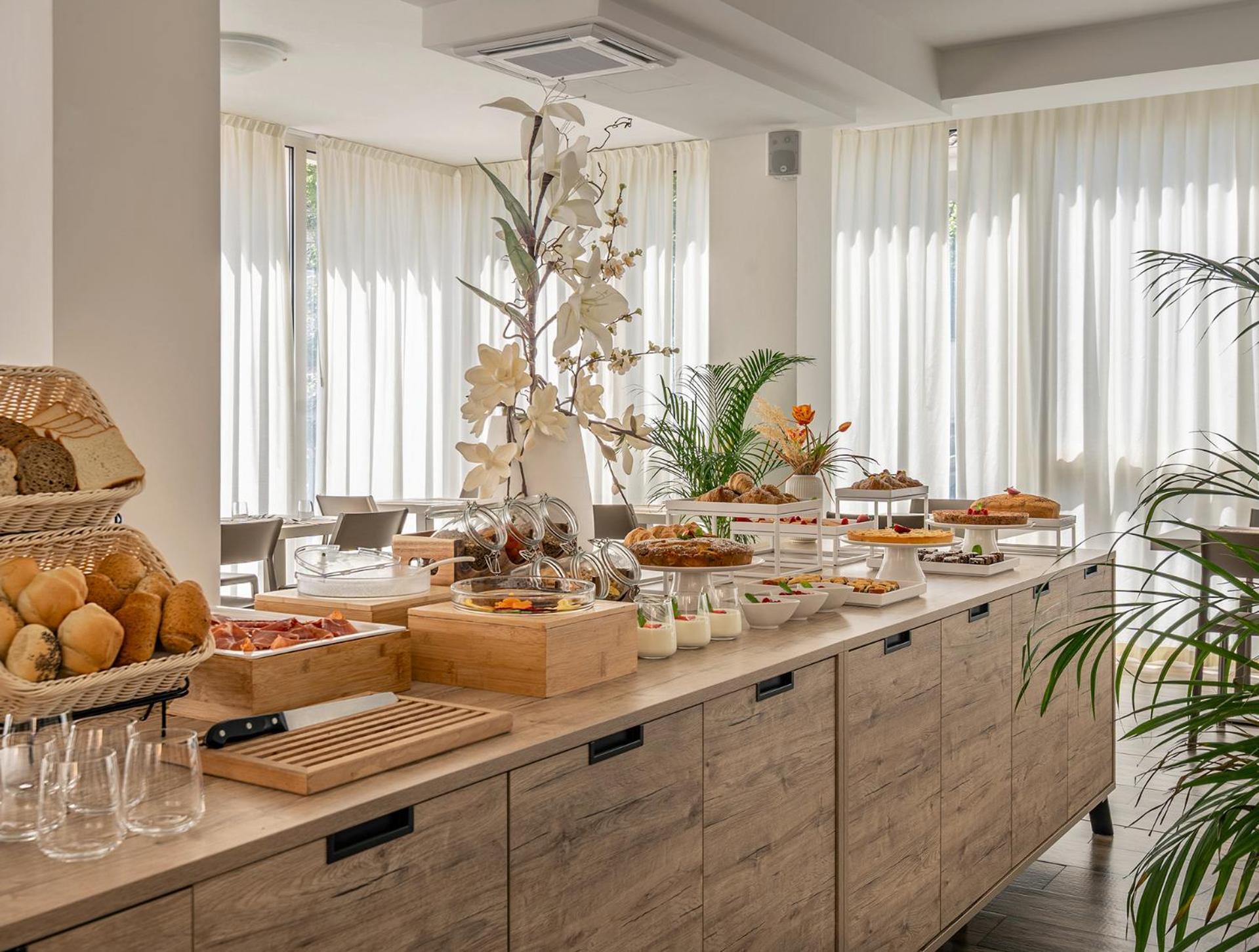 Hotel Carmen Ричоне Екстериор снимка