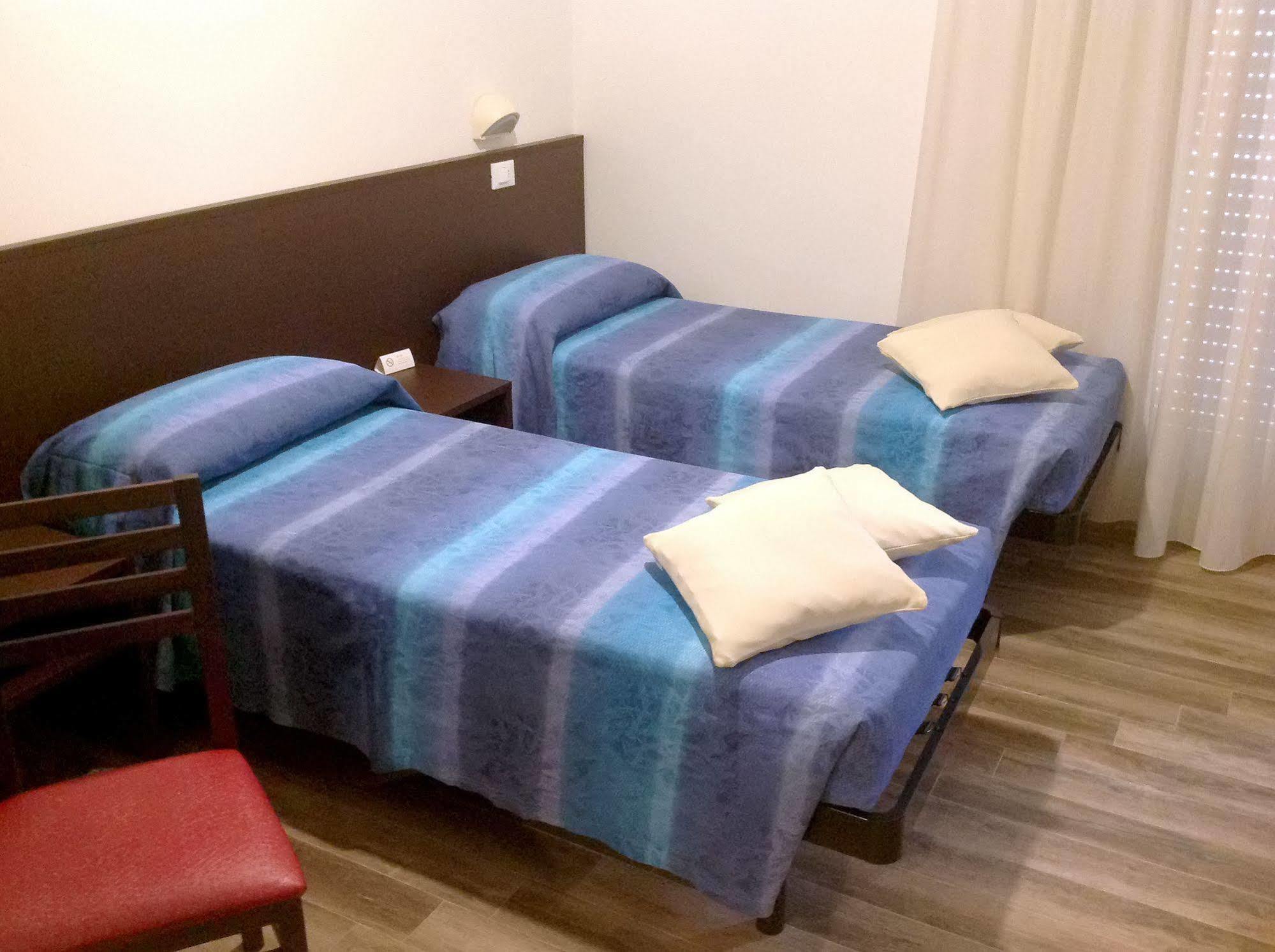 Hotel Carmen Ричоне Екстериор снимка